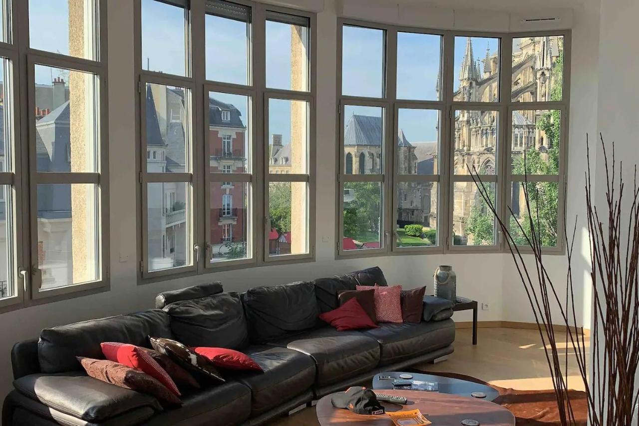 Loft Des Sacres - Vue Unique Sur La Cathedrale Lejlighed Reims Eksteriør billede